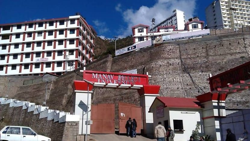 Dua pemegang pas kerja dihukum penjara, gunakan ijazah palsu