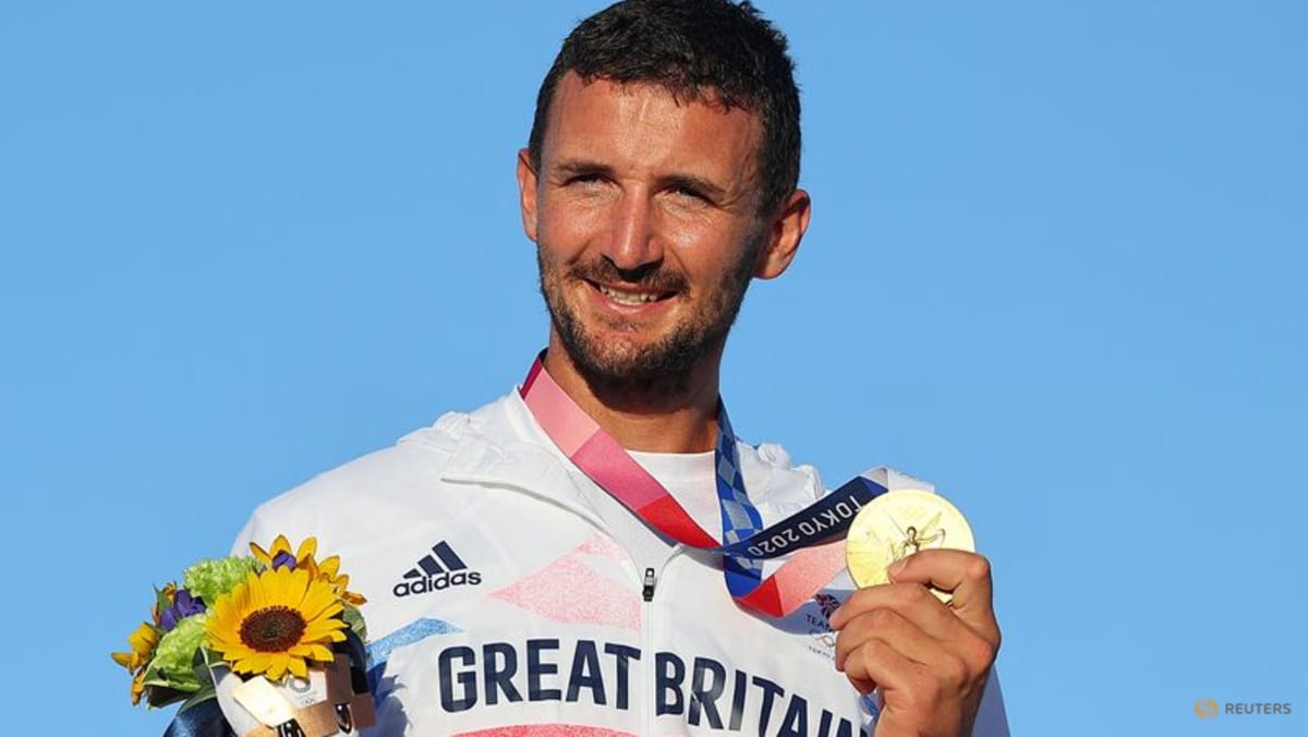 Sailing-Scott plots US course to America's Cup challenge