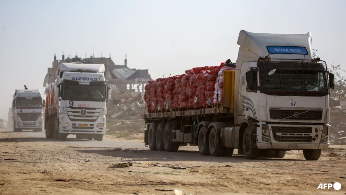 Israel blocks aid into Gaza as ceasefire standoff escalates