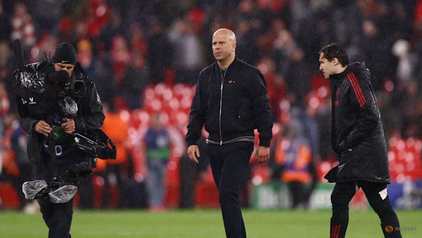 Liverpool boss Slot hopes Isak's return can mitigate Ekitike loss