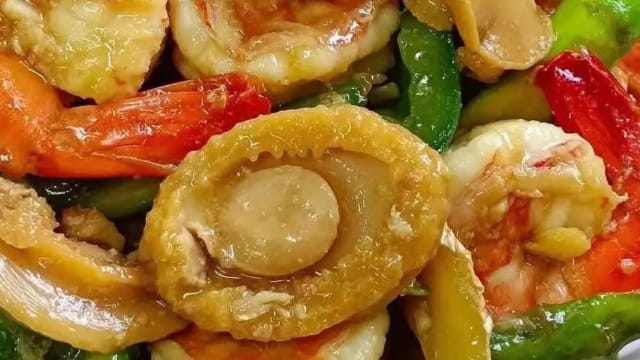 【新年食谱】鲍鱼鲜虾煲
