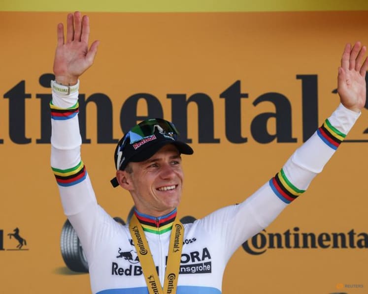 Evenepoel admits 'bittersweet' win after teammate Lipowitz crashed