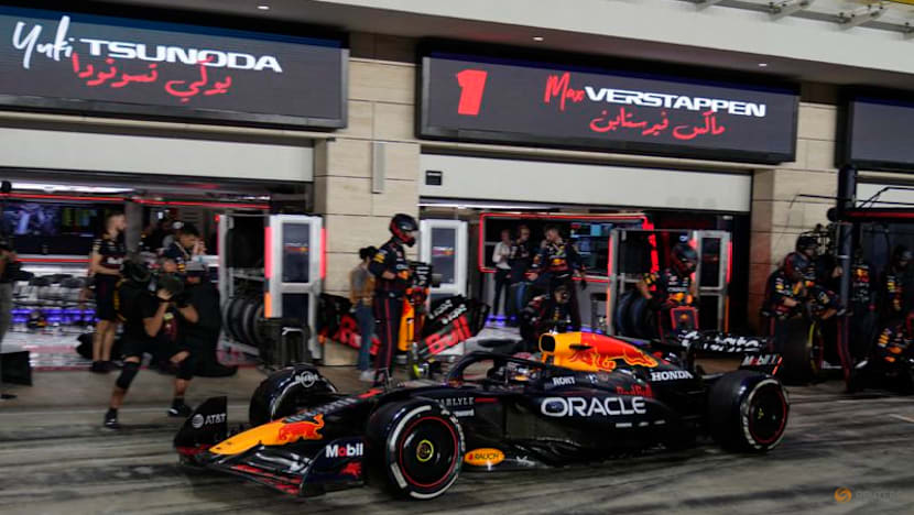 Verstappen wins in Qatar to ensure three-way title showdown