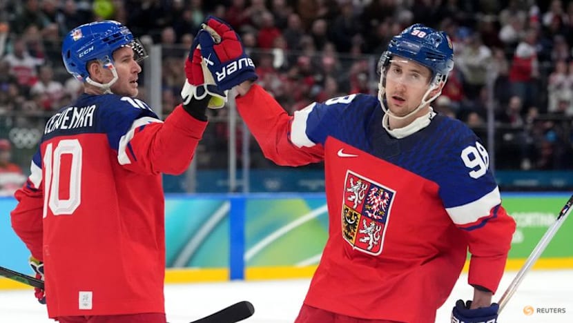 Ice hockey-Czechs set for 'biggest game' against Canada in quarter-finals