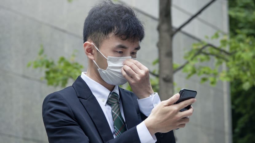 Apple’s iOS 14.5 lets iPhone users unlock device with face mask on