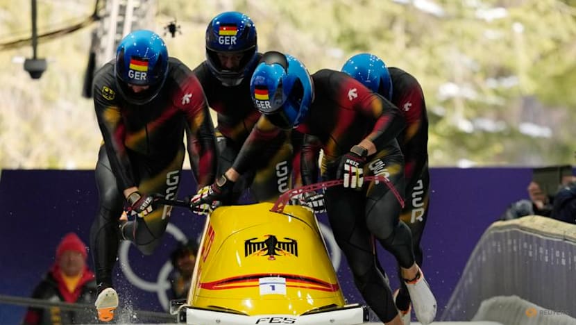 Bobsleigh-Brilliant Lochner on course for double gold