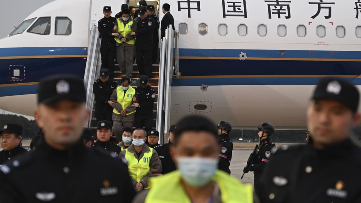 Myanmar returns more than 100 Chinese scam centre workers Myanmar returns more than 100 Chinese scam centre workers