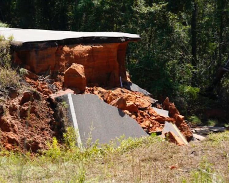 Crash victim recalls terror after Mississippi road collapse