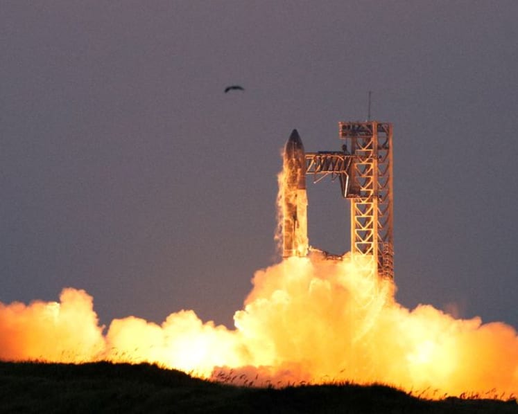 SpaceX seeks FCC nod for solar-powered satellite data centers for AI