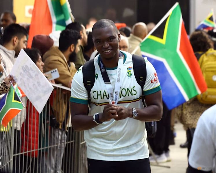 Another quick bowler out of South Africa team to take on Australia