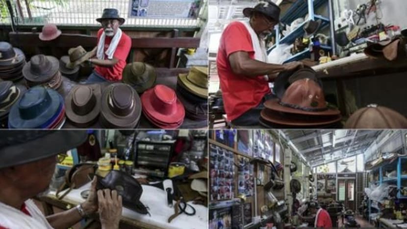 Topi ala koboi Mastor ini diilhamkan ikut bentuk songkok Topi ala koboi Mastor ini diilhamkan ikut bentuk songkok