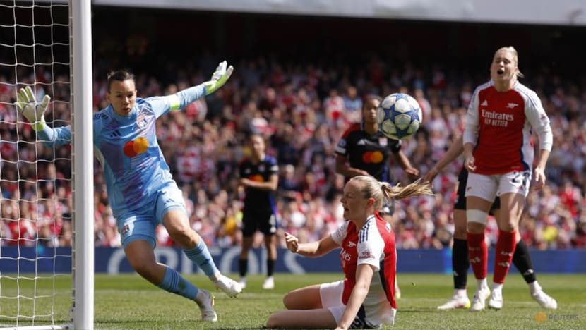 Lyon edge Arsenal 2-1 in first leg of women's Champions League semis