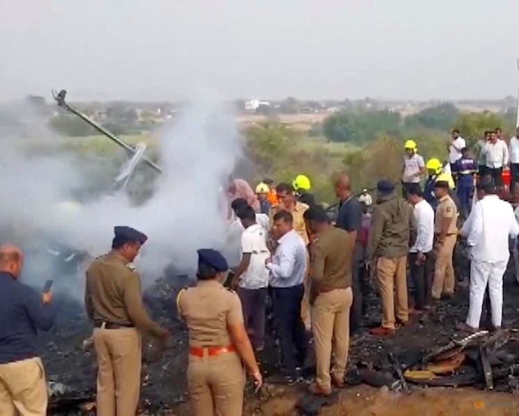 Air charter crash in India's Maharashtra kills key state leader