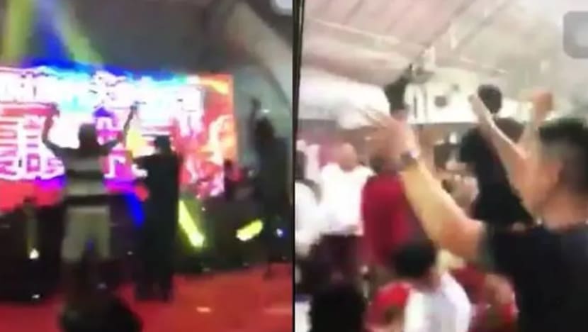 Penyanyi getai jerit slogan berkaitan geng di Yishun akan didakwa
