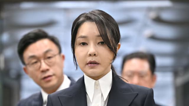 金建希涉贪受贿案最终审判 延期至本月24日