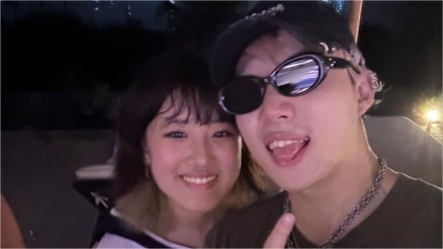 紧贴ØZI拍合照　梧桐妹喊：我的最爱