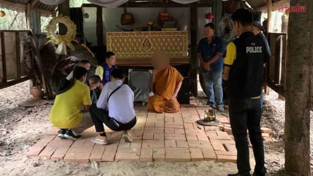 住持称用遗体进行冥想 泰国寺庙再挖出73具尸体