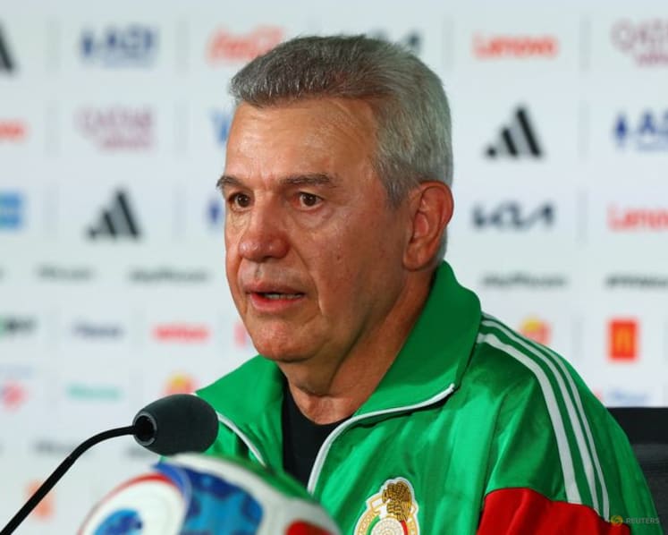 Coach Aguirre says selfless Mexico ready for England test
