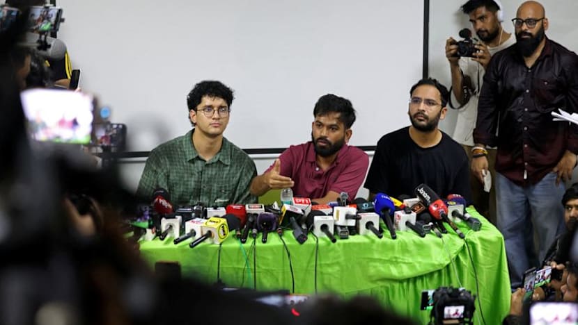 India youth protest leaders detained after entering barricaded Delhi protest site