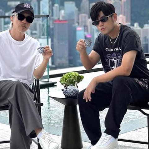 周杰伦与周星驰神秘相遇,独家揭秘合作传闻!网友疯狂猜测两人或将携手出演《女足》