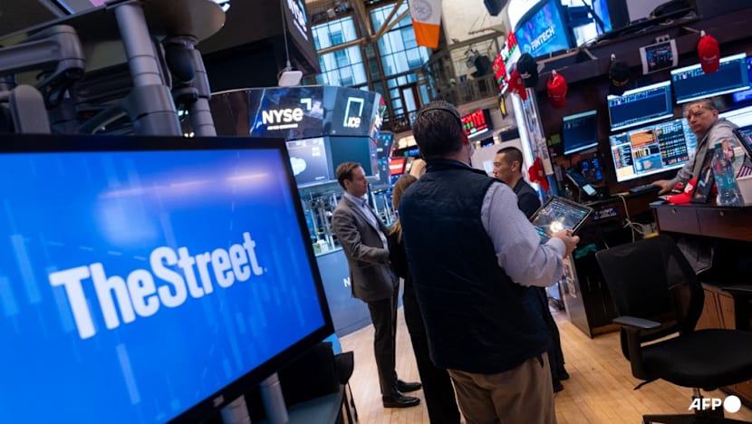 US stocks extend gains, shrugging off ceasefire worries 