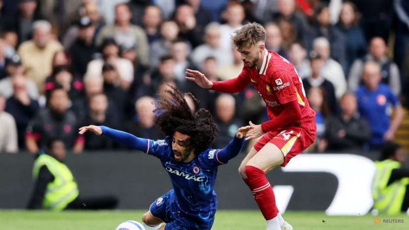 Chelsea boost Champions League chances with victory over Liverpool