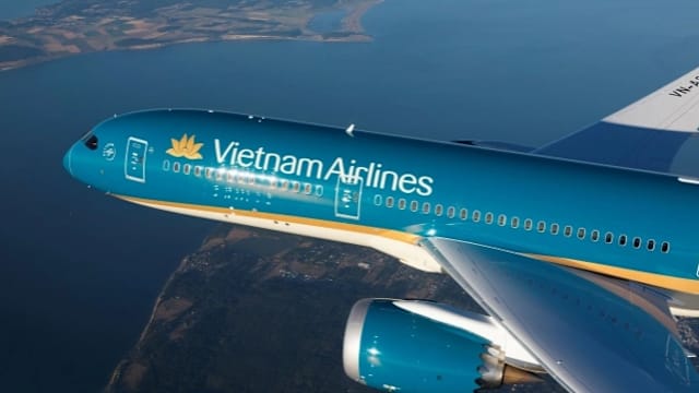 越南航空公司4月起削减航班 拟加收附加费