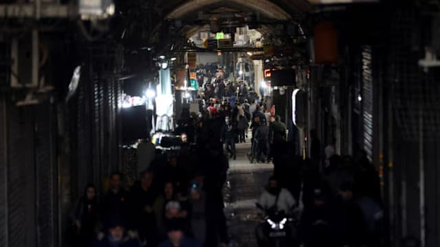 伊朗抗议活动再酿命案 一名安全部队人员身亡