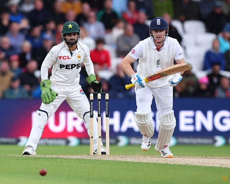 Brook maintains stranglehold over Pakistan for dominant England