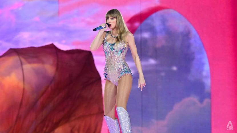 Man gets 6 weeks' jail for pushing aside Taylor Swift ticket-holder to allow trio to gatecrash concert Man gets 6 weeks' jail for pushing aside Taylor Swift ticket-holder to allow trio to gatecrash concert