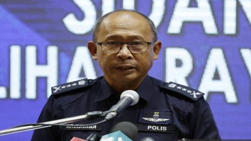 Polis M'sia tahan lelaki disyaki papar rasa tidak puas hati terhadap Agong Polis M'sia tahan lelaki disyaki papar rasa tidak puas hati terhadap Agong