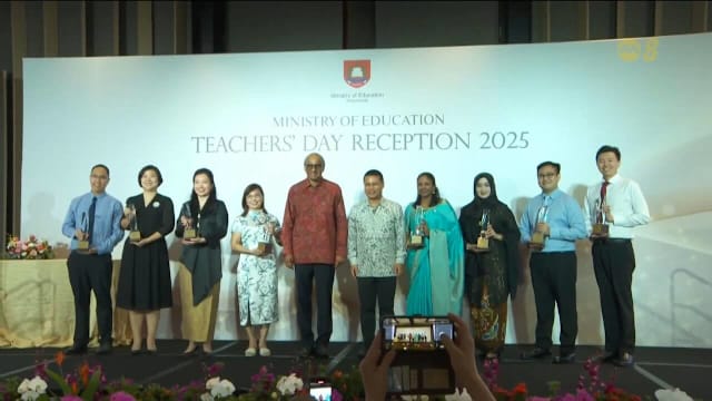 八名杰出教育工作者 获颁本年度卓越教师总统奖