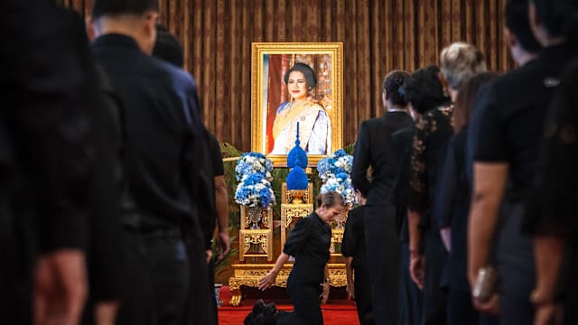 我国多名领袖哀悼泰国王太后诗丽吉逝世