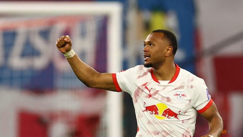 Top-four chasing RB Leipzig beat Dortmund 2-0