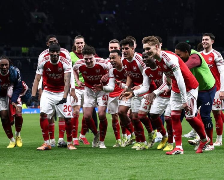 Arsenal look for back-to-back London derby wins with City breathing down their neck