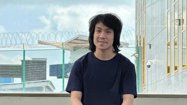 余澎杉获保释离开樟宜监狱 称美国监狱像度假村