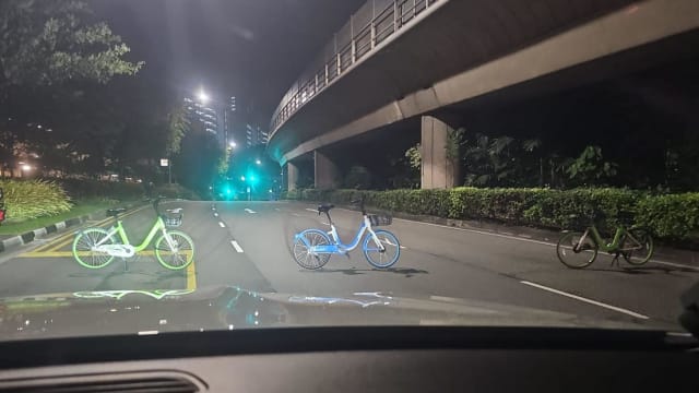 三脚车摆路中央两少年被捕 律师：若被控判刑料以改造为主要考量