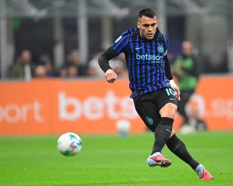 Inter’s four-goal flourish sinks Cremonese at rainy San Siro