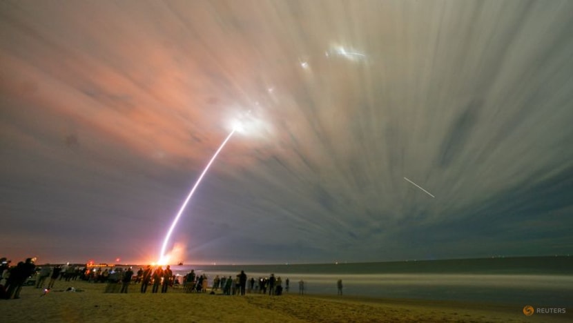 Bezos' Blue Origin reaches orbit in first New Glenn launch, misses booster landing Bezos' Blue Origin reaches orbit in first New Glenn launch, misses booster landing