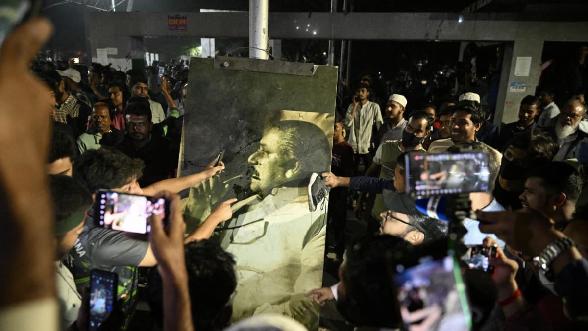 Bangladesh arrests 1,300 in ex-regime loyalist crackdown