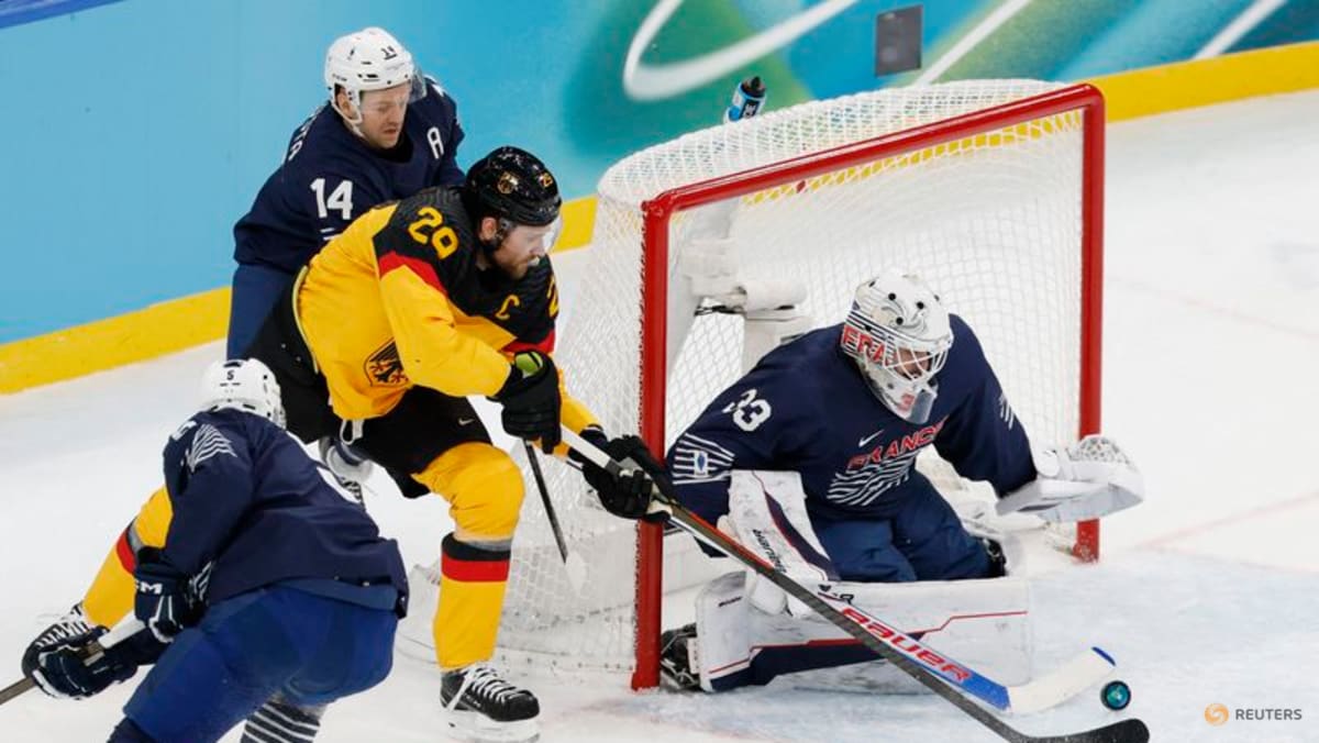 Ice hockey-Germany beat France to book Slovakia quarter-final clash