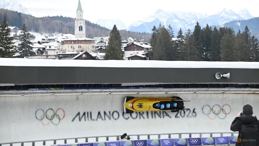Bobsleigh-Germany's Lochner wins Four-Man for second gold