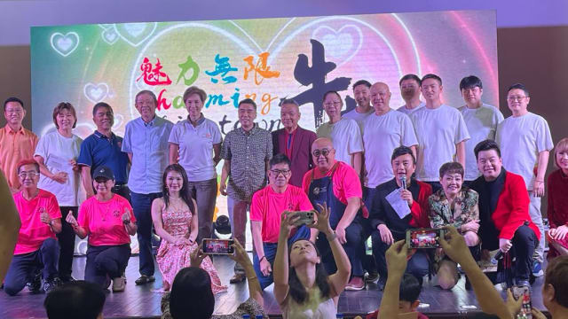 首场“小贩办桌传美食”圆满举行 乐龄人士吃美食看歌台秀庆端午