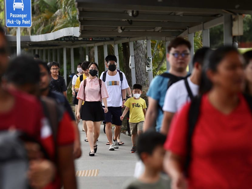 The Ministry of Health said that the risk of infection from transient contact, such as on public transport or public spaces, is assessed to be low. The Ministry of Health said that the risk of infection from transient contact, such as on public transport or public spaces, is assessed to be low.