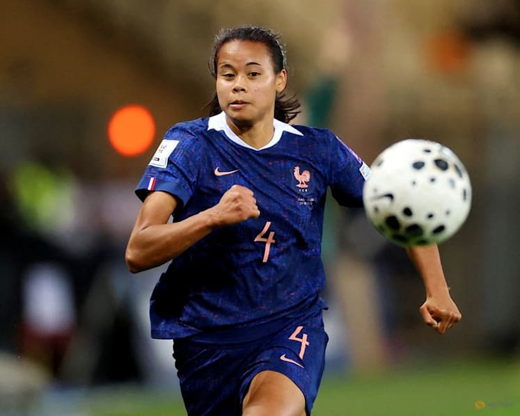 Spurs sign defender Sombath from Lyonnes