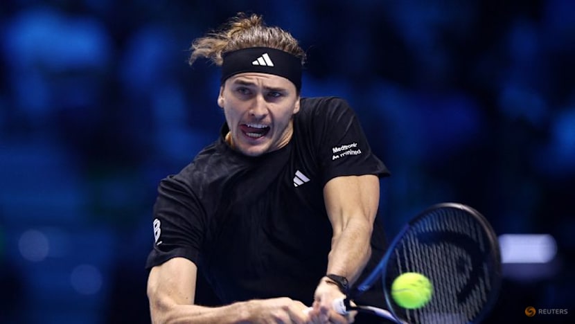 Auger-Aliassime into ATP Finals last four, Sinner unbeaten