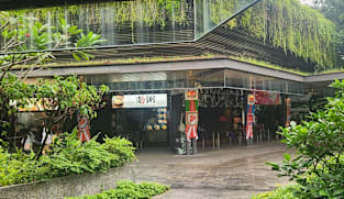 Commentary: Bukit Canberra Hawker Centre episode reminds us that giving is a moral choice, not a contractual obligation