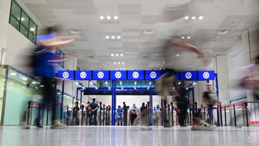 Travellers should not wear items related to Israel-Hamas conflict, says ICA in traffic advisory for land checkpoints Travellers should not wear items related to Israel-Hamas conflict, says ICA in traffic advisory for land checkpoints