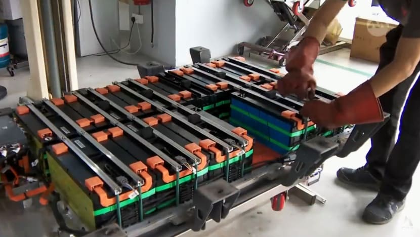 Shortage of skilled mechanics a challenge as car workshops pivot to EV repair Shortage of skilled mechanics a challenge as car workshops pivot to EV repair