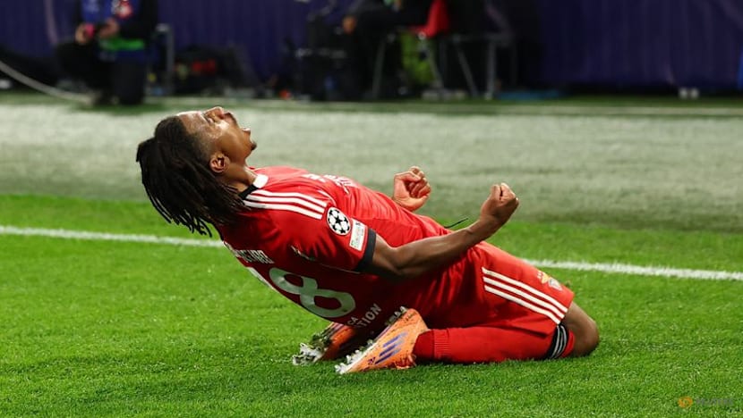 Benfica win first Champions League points but Ajax remain bottom